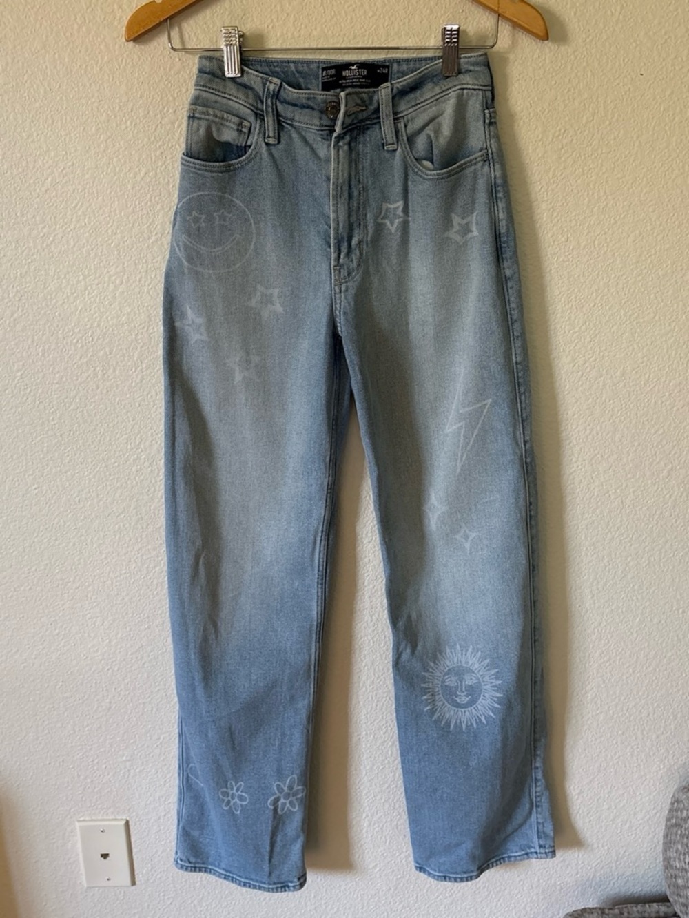 Hollister Light Blue High-Rise Women's Jeans with Faded Celestial Prints